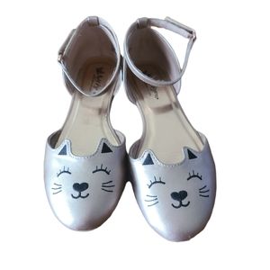 Kids dress shoes with cat faces